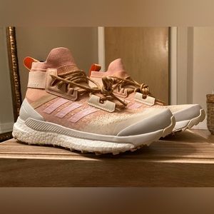 Adidas TERREX FREE HIKER PRIMEBLUE HIKING SHOES - SIZE 8 - BRAND NEW!